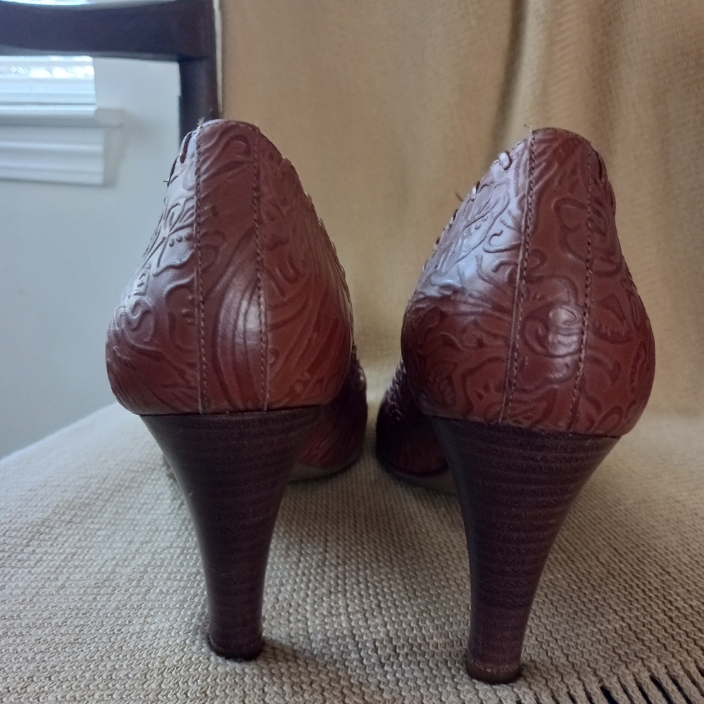 CLASSIC Peep Toe - Picture 3 of 8